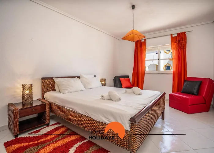 #075 T1 Solar By Home Holidays
